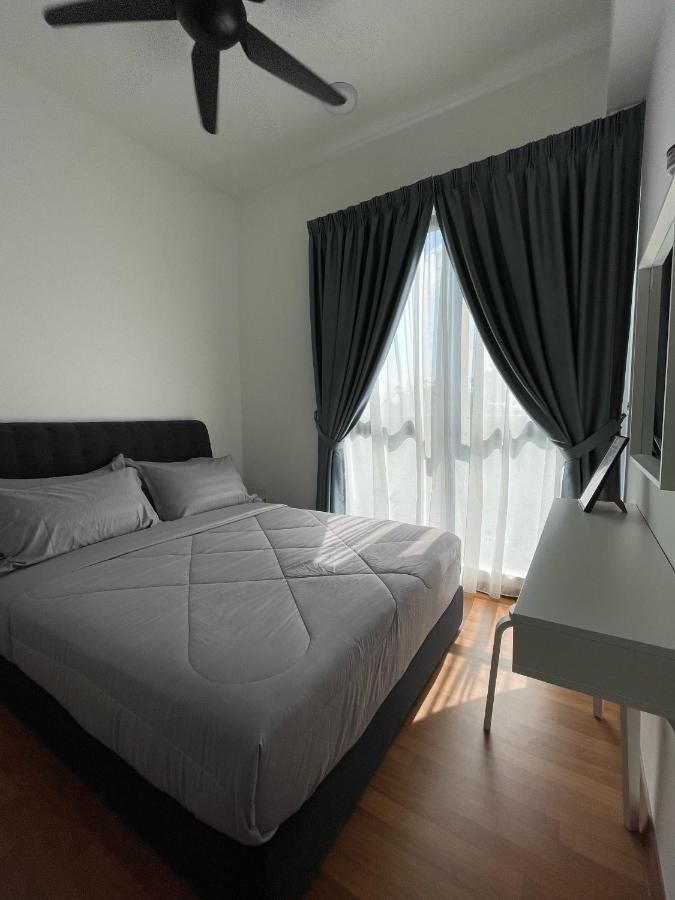 Stayje Putrajaya, 5 Minutes To Ioi City Mall, Wifi , Netflix, Free Parking Екстер'єр фото